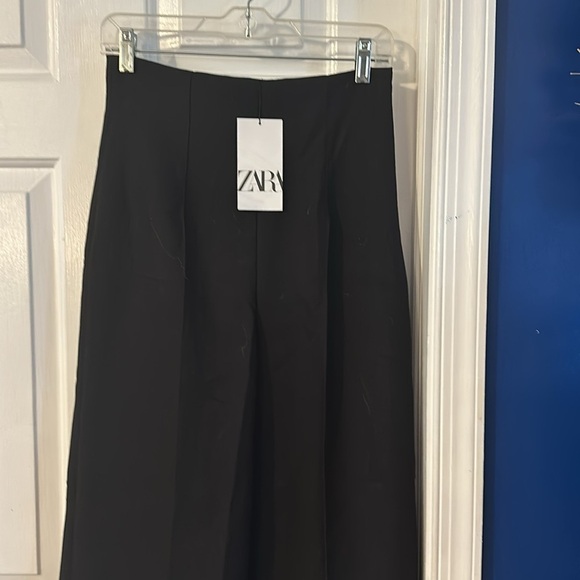 NWT Women’s Zara Black Pleated Front Wide Leg Slacks Size Small - Picture 2 of 8